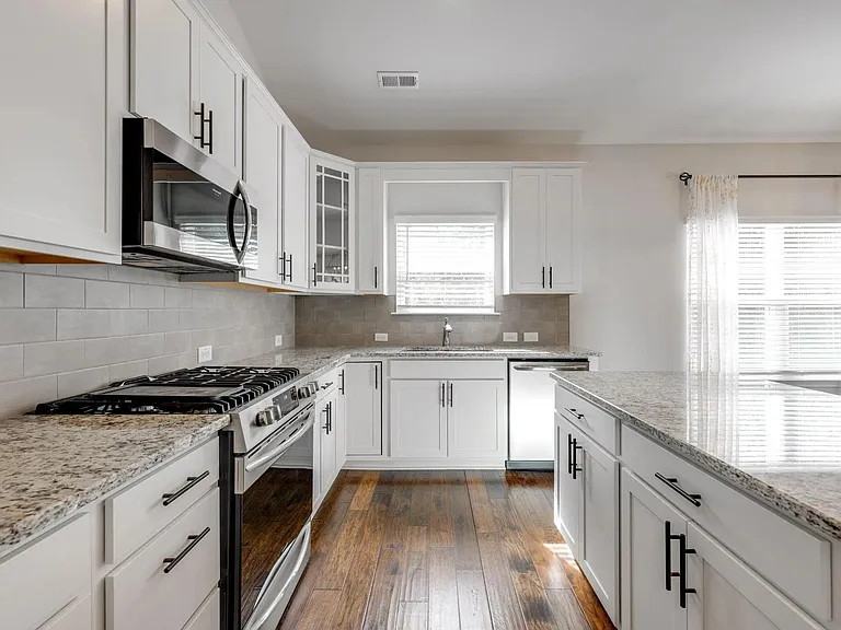 6537 Satjanon Dr — Photo 5