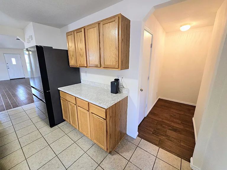 3915 Arrowwood Bnd — Photo 9