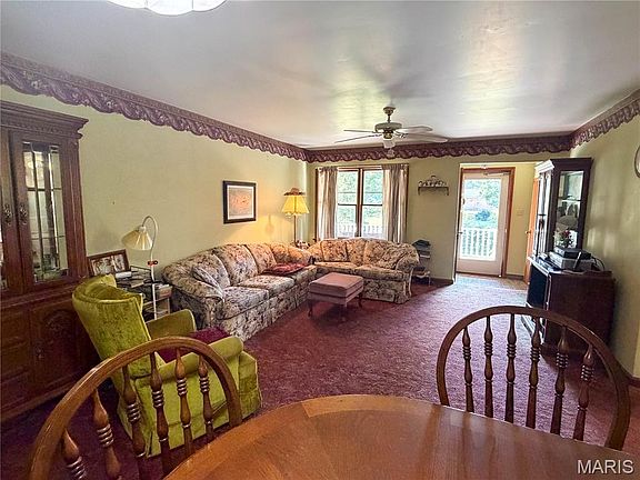 3rd image of 100 Fisher Ave