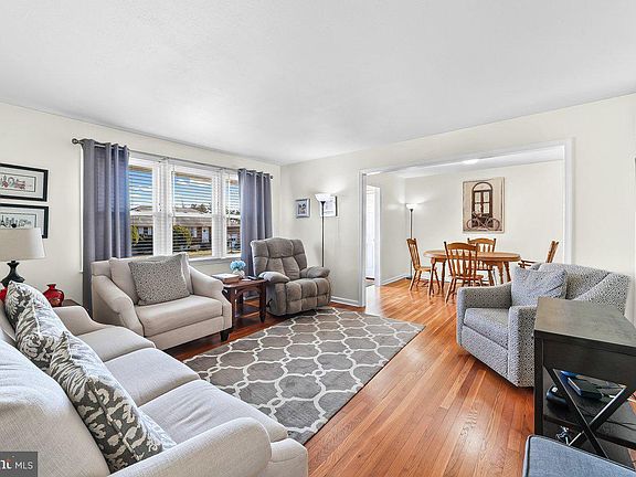 5th image of 12 Dale Ct