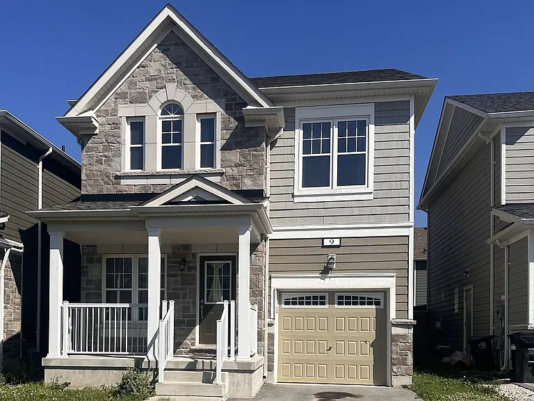 9 Catamaran Dr — Photo 1