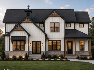 4 Carr Hill Rd, Columbus, IN 47201