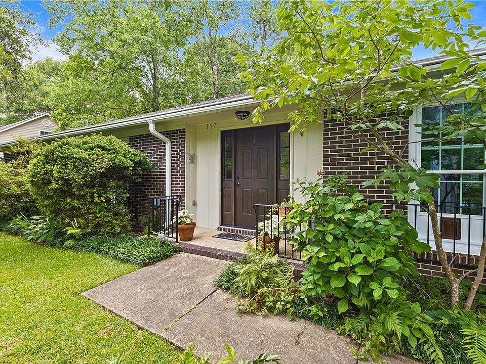 1st image of 317 Windsor Dr