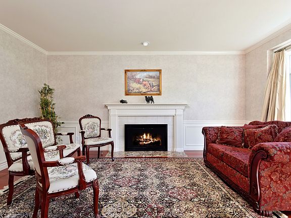 5th image of 16434 SE 56th Pl