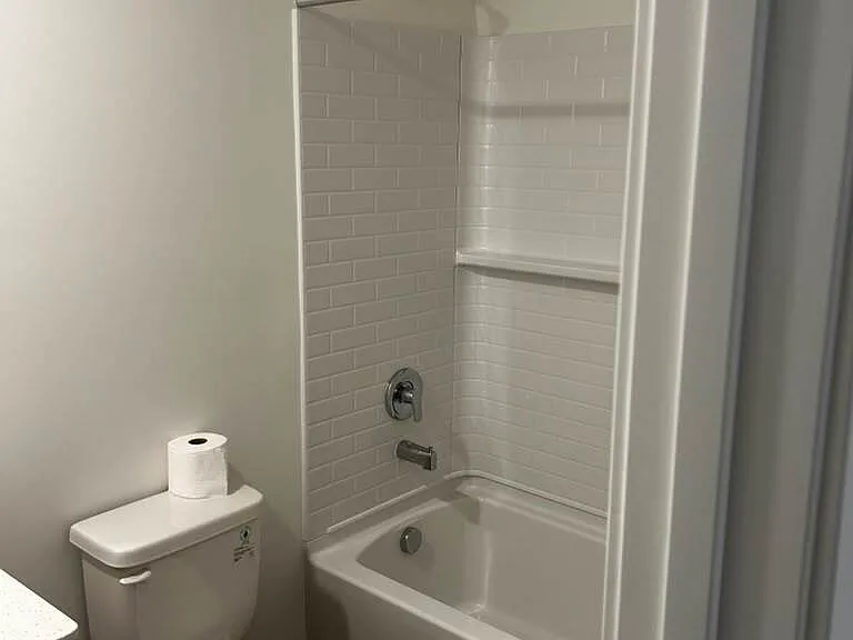 2304 Noble Ln — Photo 16