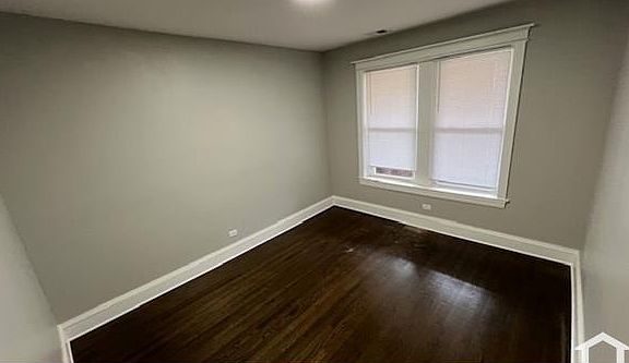 3rd image of 5722 S King Dr Floor 3