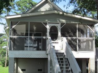 70 Glen Haven Rd E, Washington, NC 27889