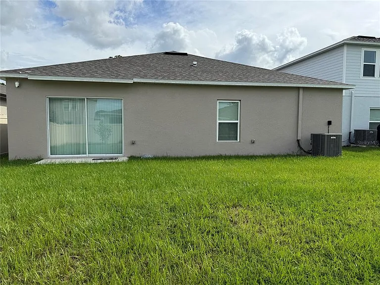 1951 Rosewood Cir — Photo 2