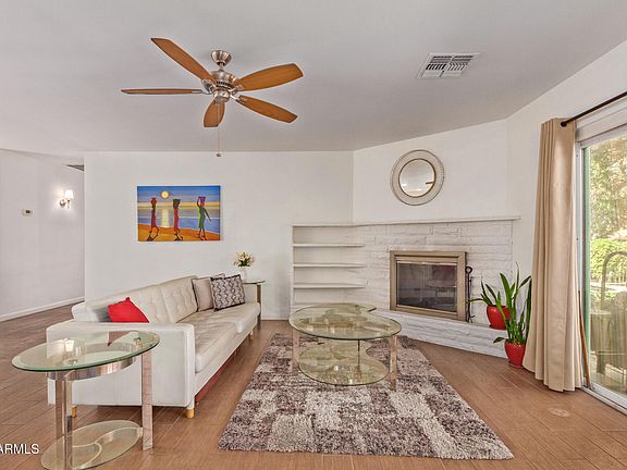 3rd image of 5332 E PINCHOT Avenue