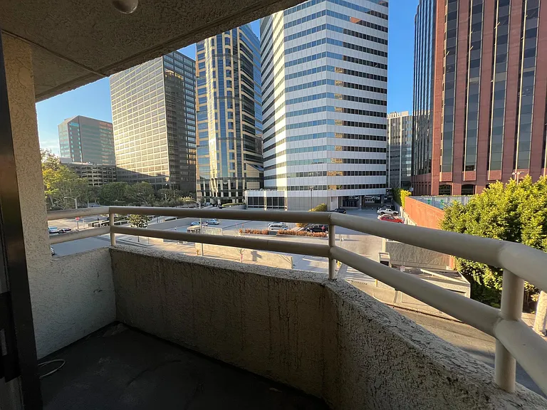 10916 Ashton Ave #101 — Photo 12