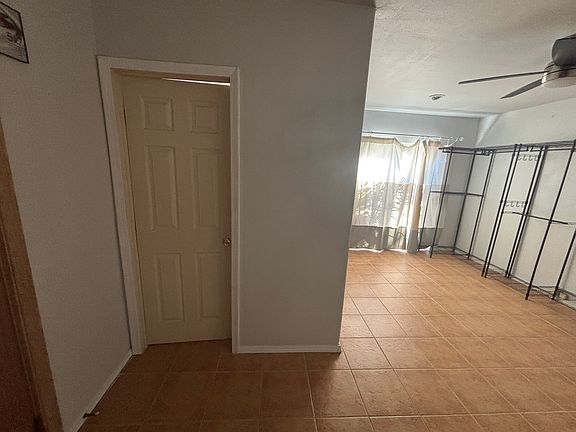 3rd image of 609 Hennipen St