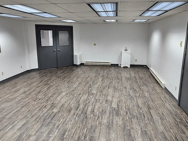 219 E Pine St #110 — Photo 6