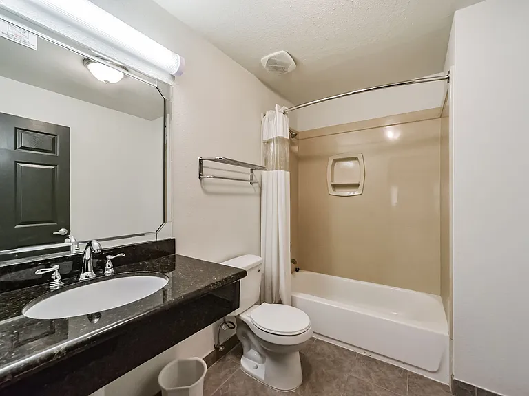 1025 Swanson St — Photo 18
