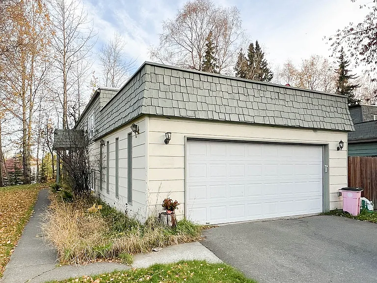3609 Rhone Cir — Photo 17