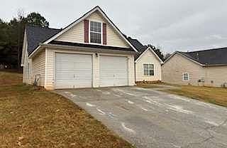 3rd image of 40 Oak Terrace Dr