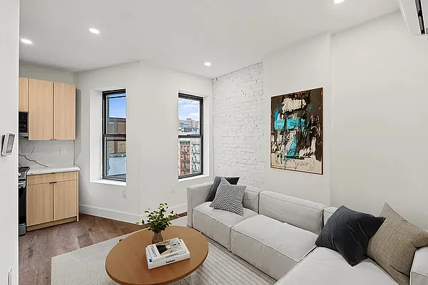 Rented by Tahari Realty LLC | media 20