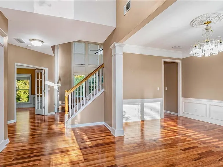 11380 Crossington Rd — Photo 10