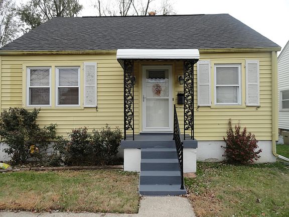 2nd image of 2702 Parklawn Dr