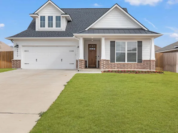 2912 Captain Ct, Bryan, TX 77808