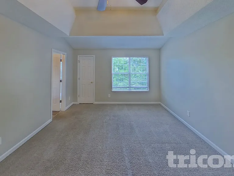 842 Asbury Trl — Photo 10