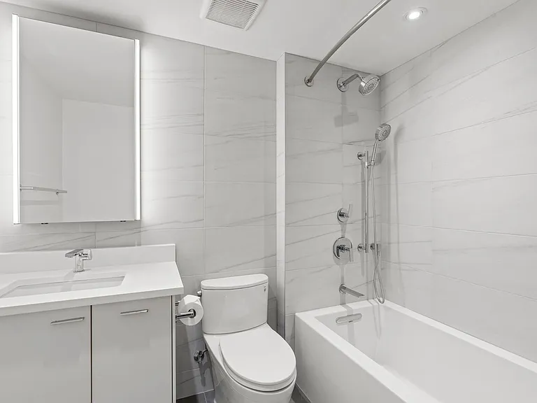 109 Devon Ct — Photo 33