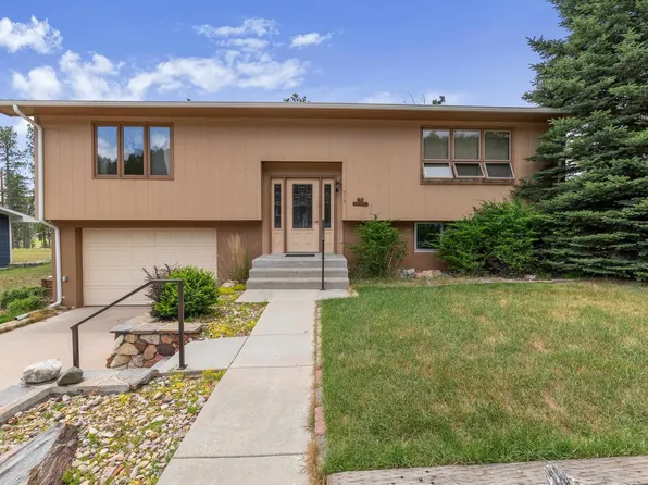 515 Belair Dr, Custer, SD 57730