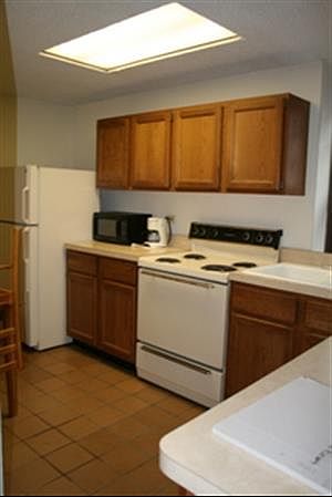 1st image of 120 N Oak Park Ave APT 414