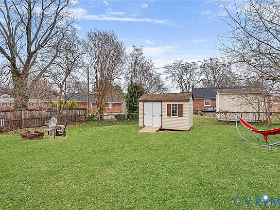 2nd image of 3923 Rosedale Ave