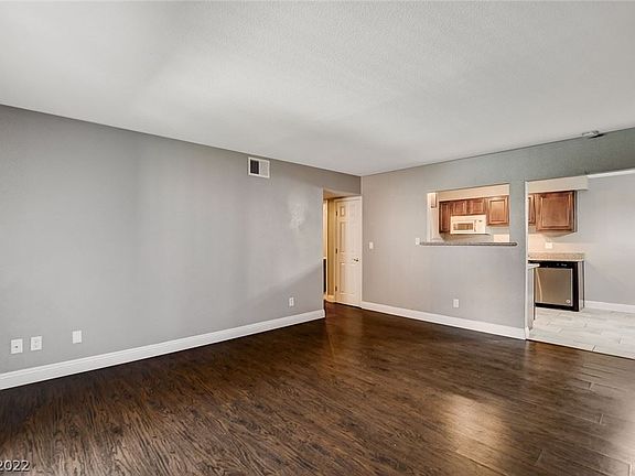 5th image of 2451 N Rainbow Blvd Unit 1094