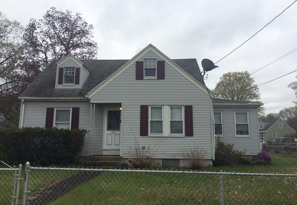 133 Frontenac St, Chicopee, MA 01020 Zillow