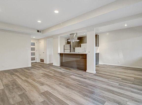 2nd image of 1567 Regent St APT 204