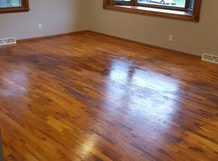 1806 Garry Ave NW, Cedar Rapids, IA 52405