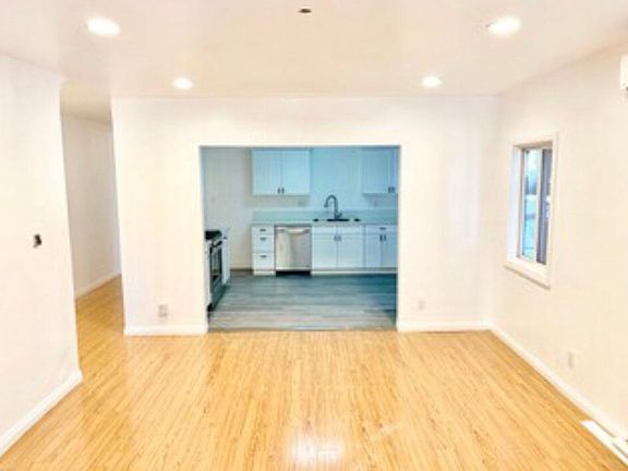 LIVING ROOM & KITCHEN