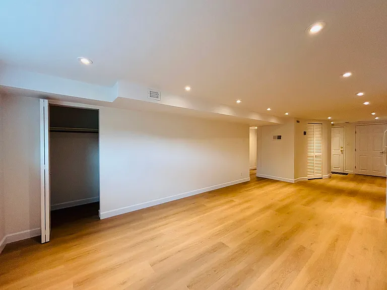 1585 E 57th Ave #BASEMENT — Photo 5