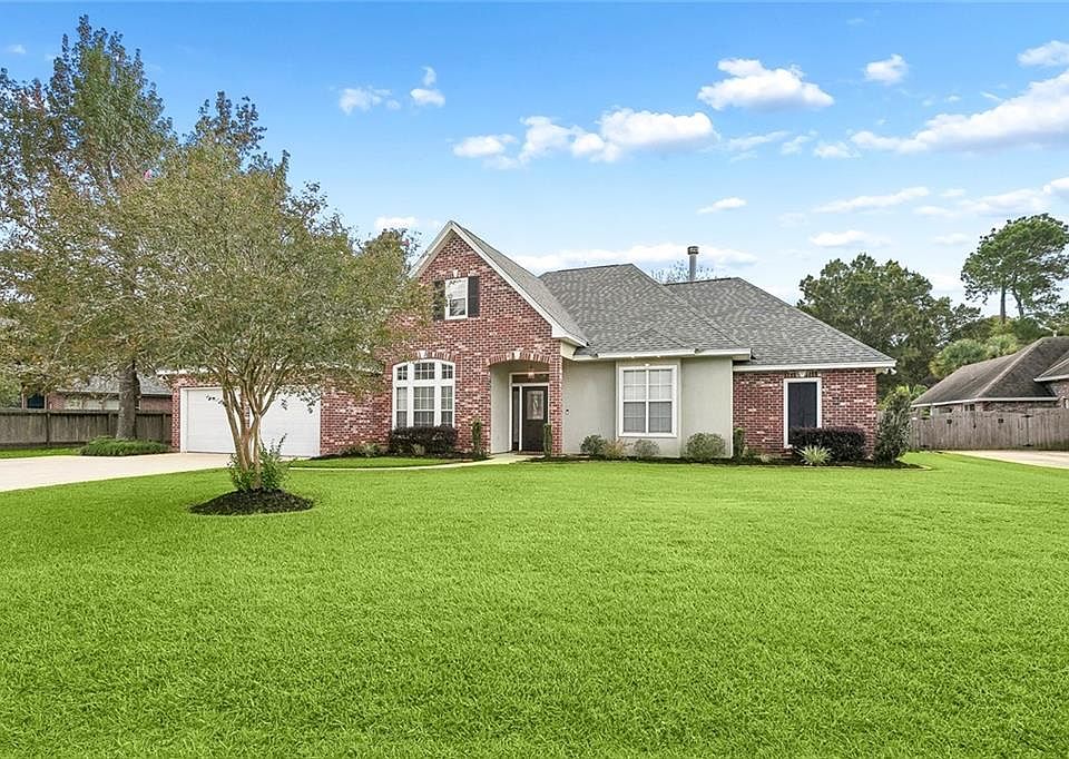 1st image of 1584 Elderberry Loop
