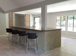 19701 Hiawatha St, Chatsworth, CA 91311