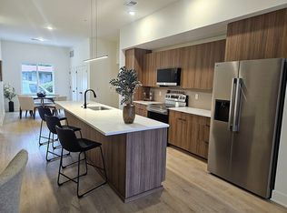 7901 Newton St #B-B22, Overland Park, KS 66204