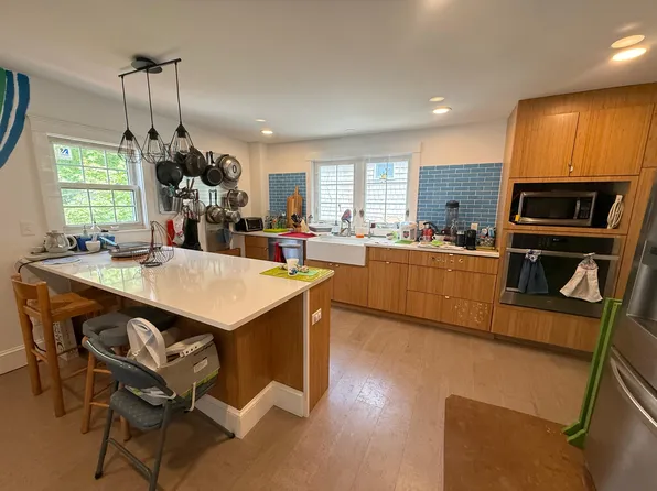 (undisclosed Address), Somerville, MA 02143