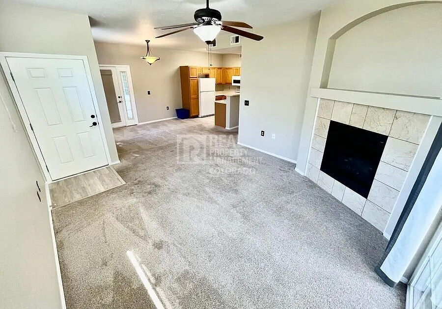 Comfortable 3-Bedroom Condo Near CSU with Utilities & Internet Included - 6mo Lease Available — Photo 4