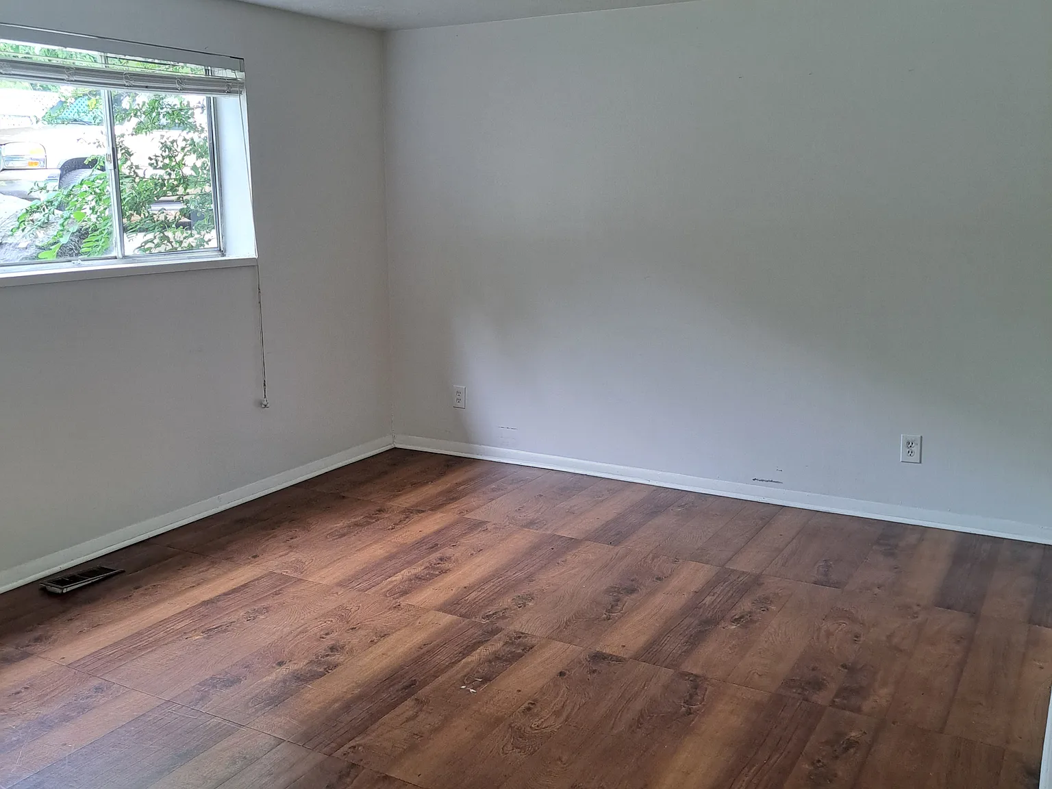 2 bed, 900 sqft, $1,500 — Photo 4