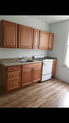 Rented by Irene Mihalios, LREB | media 22