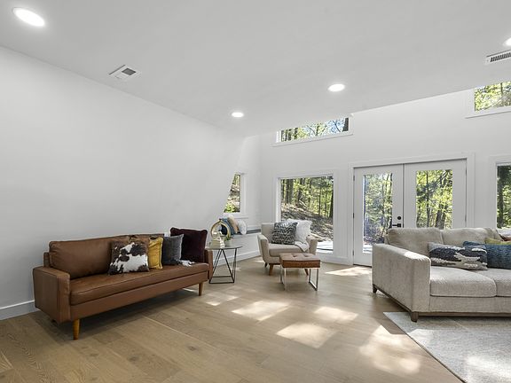 9th image of 7711 Steeplechase Ct