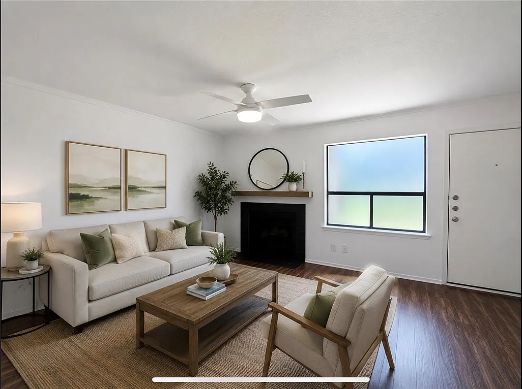 2 bed, 1.5 bath, 1024 sqft, $1,200 — Photo 1