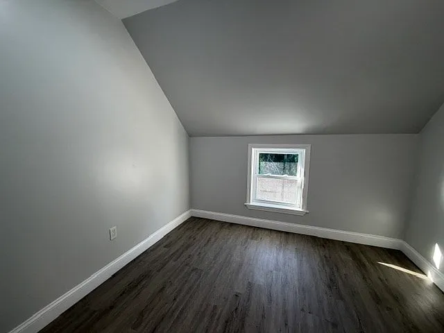 73-75 Draper Ave #73 — Photo 8