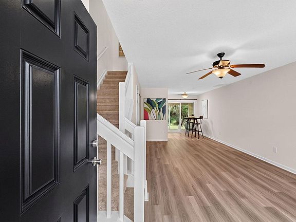 2nd image of 303 Tree Branch Cir