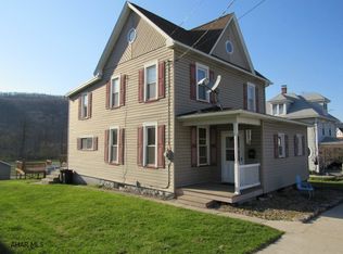 418 Sugar St, Roaring Spring, PA 16673