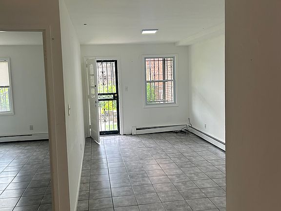 3rd image of 6908 30th Ave