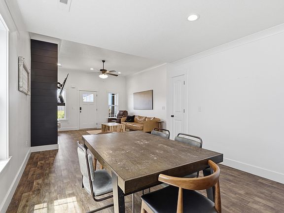 5th image of 405 Thomas Edwards Ln