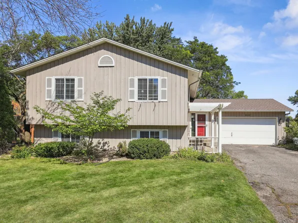 8129 Rhode Island Cir, Bloomington, MN 55438