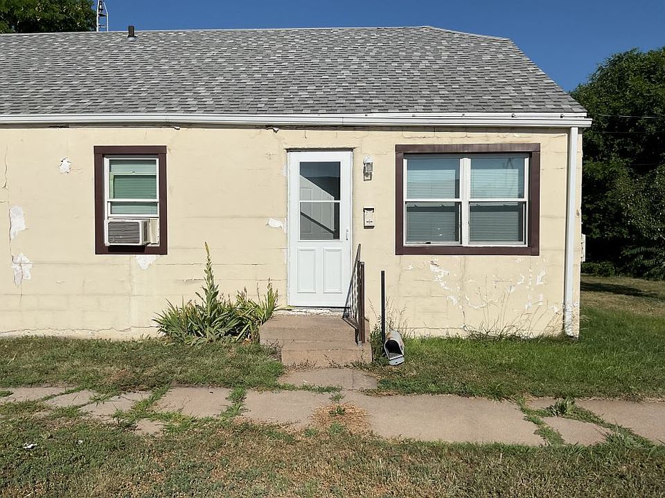 1st image of 604 N Miles Ave